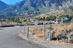 Turn to drive up mountain