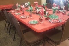 ONE OF 20 CHRISTMAS TABLES